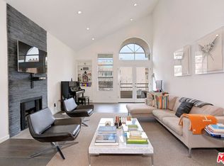 10640 Wilkins Ave APT 302, Los Angeles, CA 90024