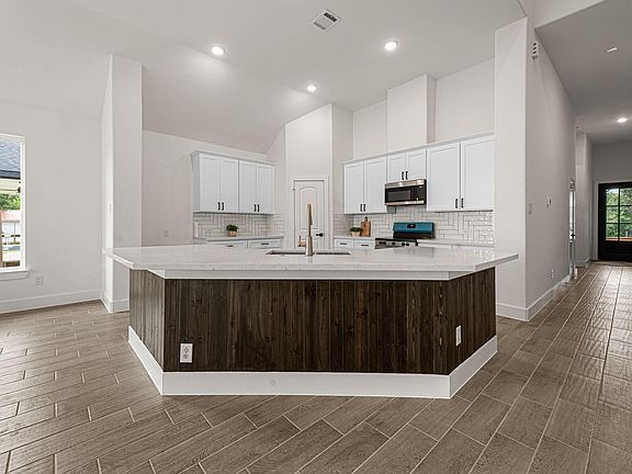 2nd image of 12911 Green Valley