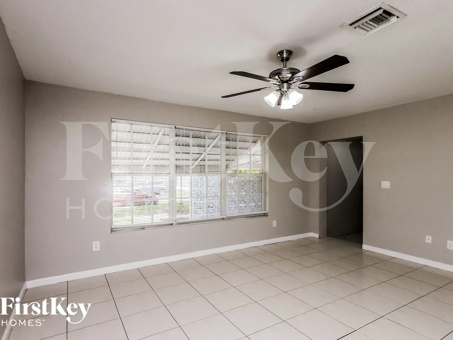 3 bed, 2.0 bath, 1178 sqft, $2,635 — Photo 2