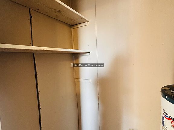 5th image of 1122 Dallas St #6