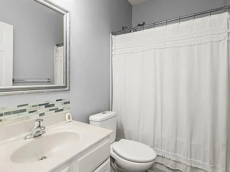 136 Penry Ln — Photo 12