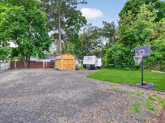 5th image of 28 Ellis Avenue