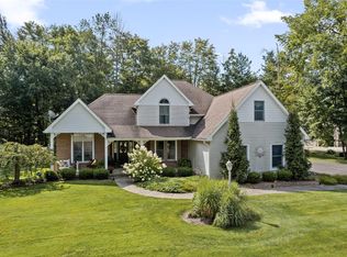 956 Dante Dr, Endicott, NY 13760