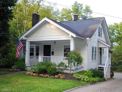 192 S Main St, Chagrin Falls, OH, 44022