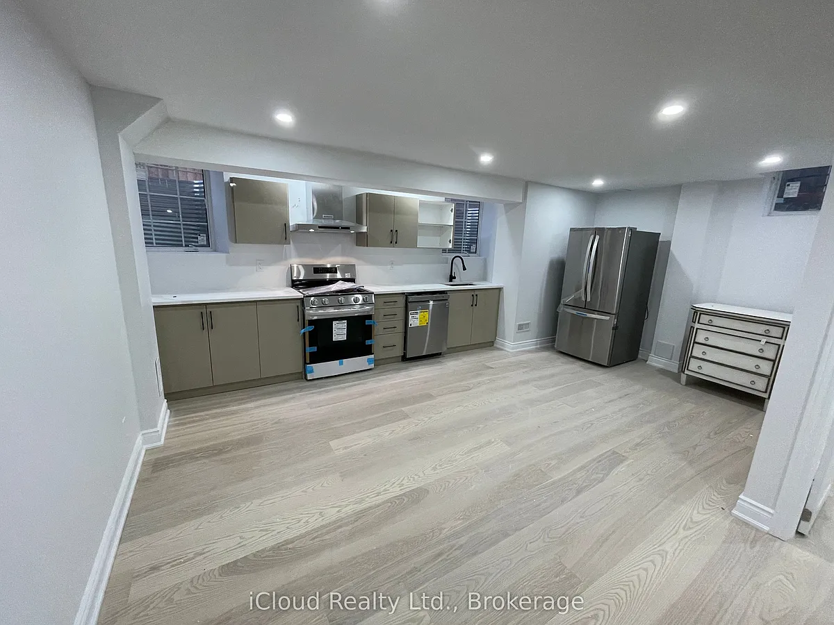 Building Photo - 4105 Channing Cres E #BASEMENT