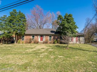 907 Moser Rd, Louisville, KY 40223