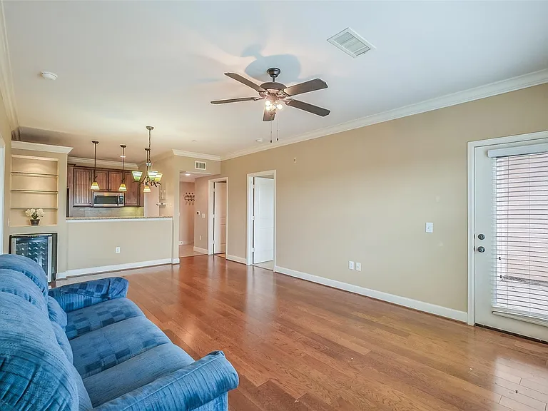 2203 Dorrington St #309 — Photo 9