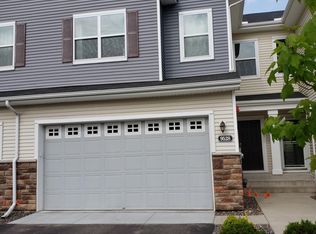 9528 Declaration Dr, Chanhassen, MN 55317