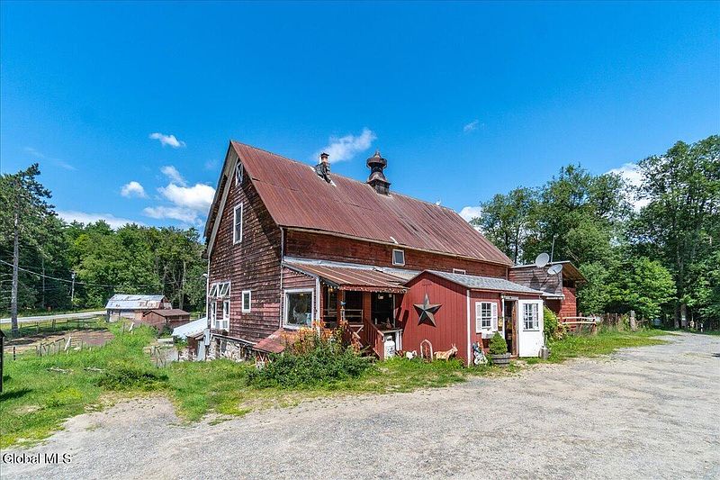 2nd image of 484 S Johnsburg Road