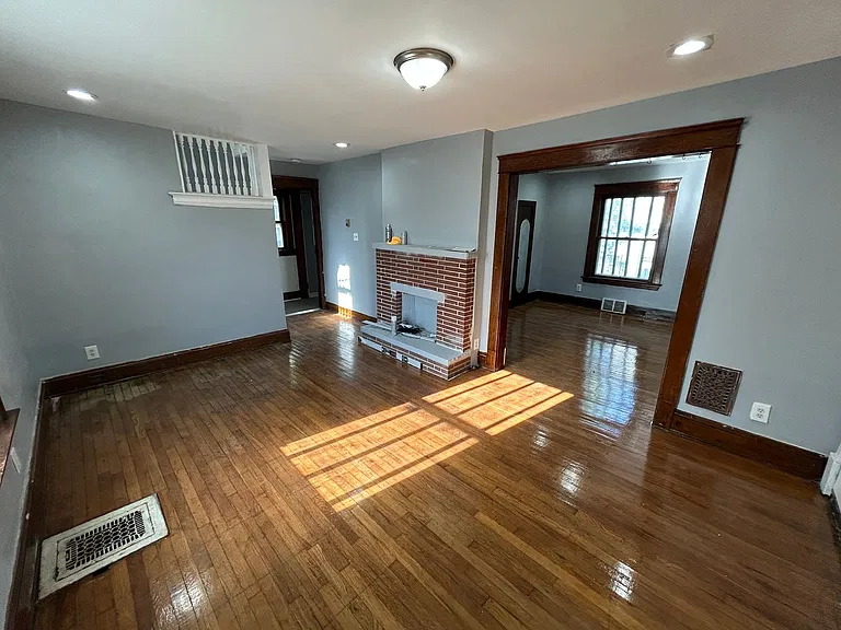 11220 Primrose Ave — Photo 5
