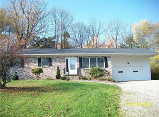 5602 Pilgrim Dr, Erie, PA 16509