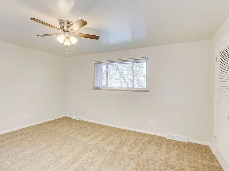 Applewood Crest Townhomes & Apartments — Photo 75