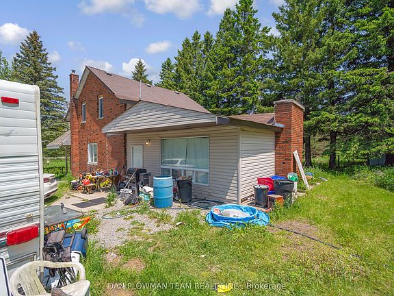 3rd image of 3221 Regional Rd #20