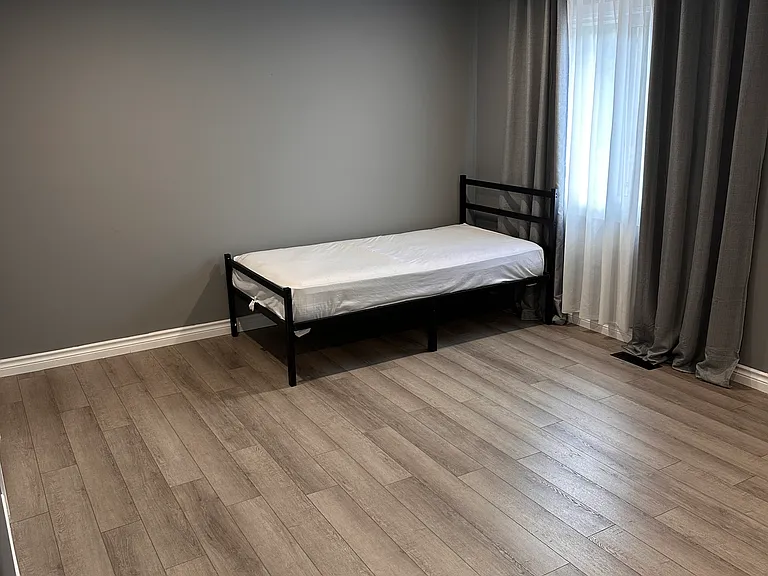 398 Churchill Ct #5 — Photo 6