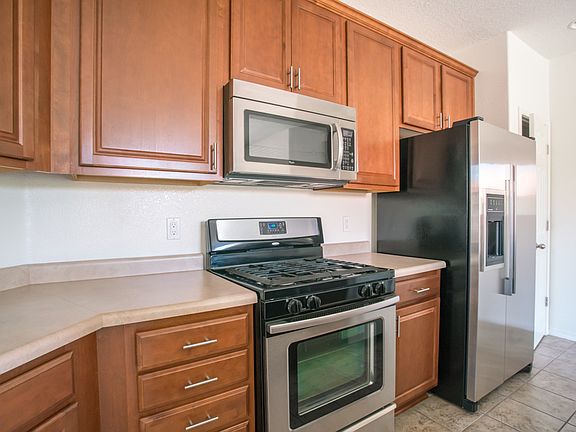 3rd image of 601 Menaul Blvd NW Unit 801