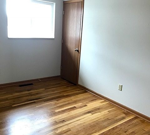 5th image of 6187 Ambleside Dr