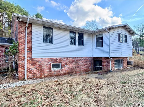 535 Shingler Dr, Apollo, PA 15613