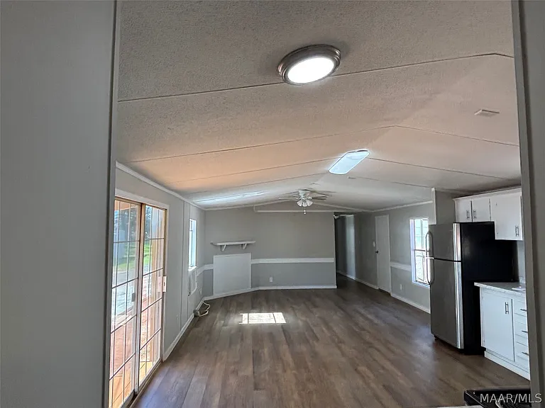 1328 Gator Hill Dr — Photo 2