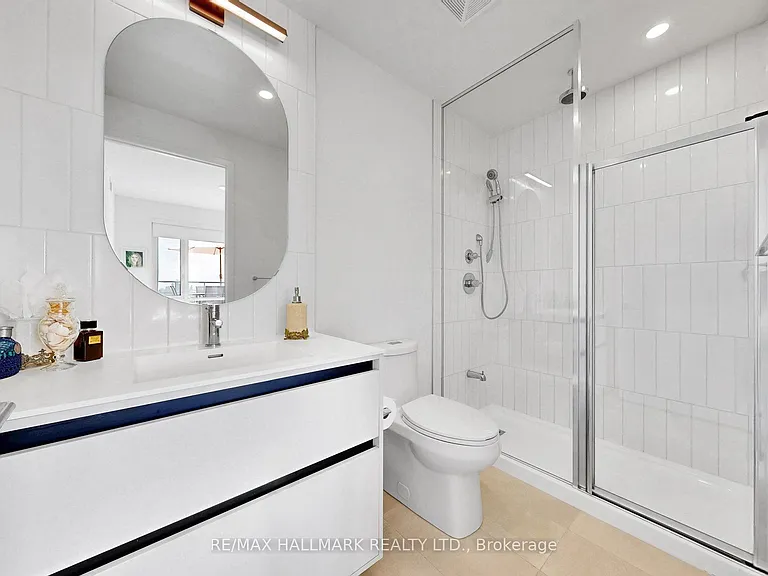 8 Beverley Glen Blvd #1101 — Photo 13