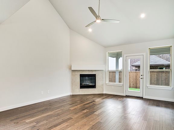 Tall vaulted ceilings