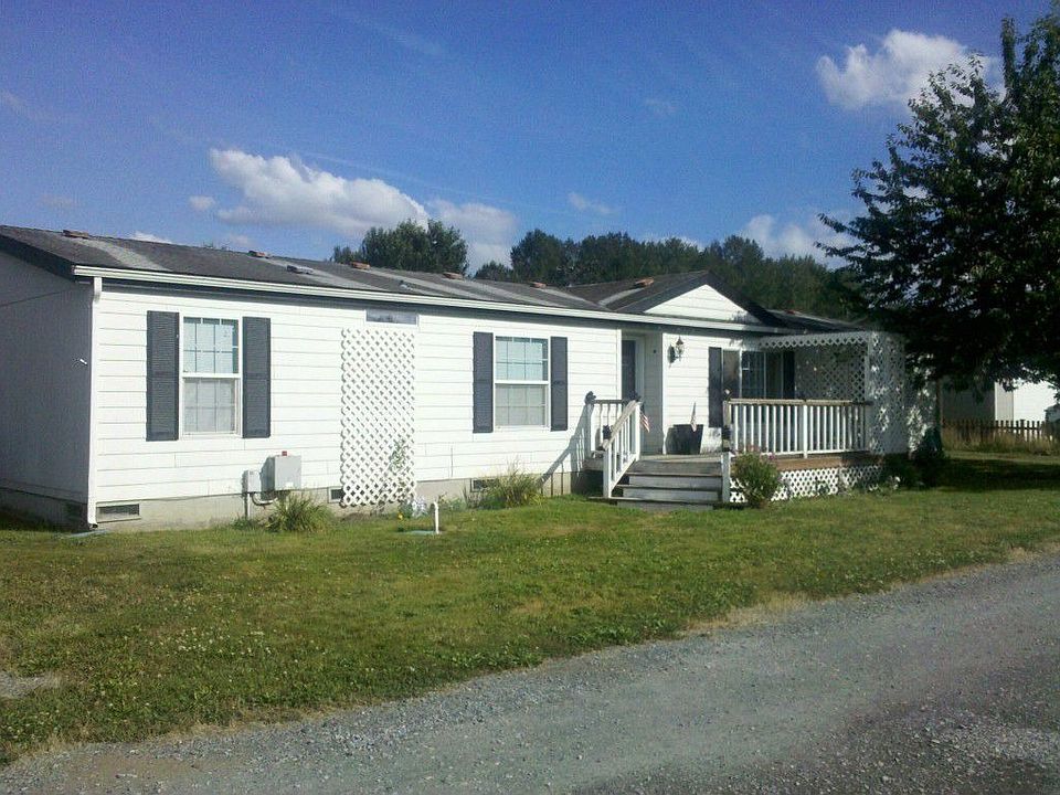 1st image of 610 Christian Ln SE