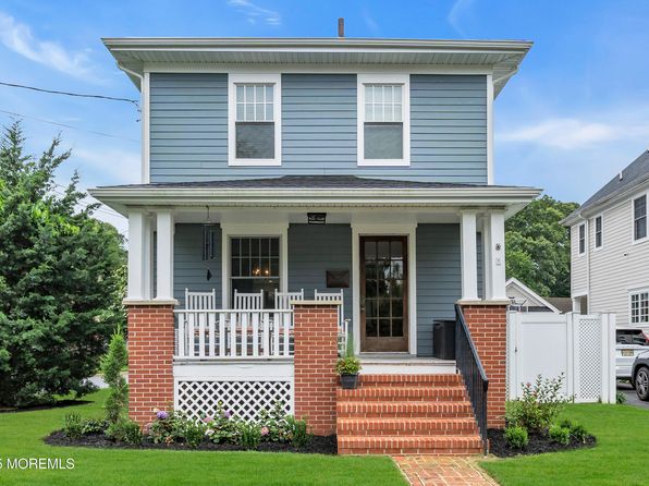 32 Holly St