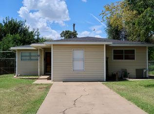 313 Juanita St, Plainview, TX 79072