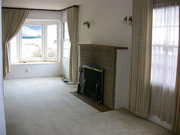 5th image of 463 Elsie Ave