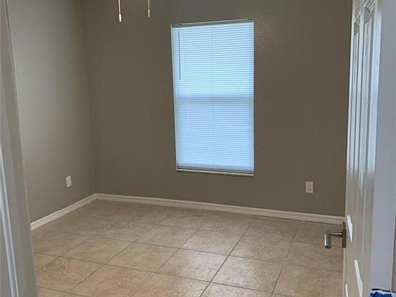 5th image of 1405 NW 21st Ct