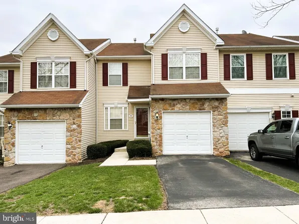 981 Katie Cir, Royersford, PA 19468