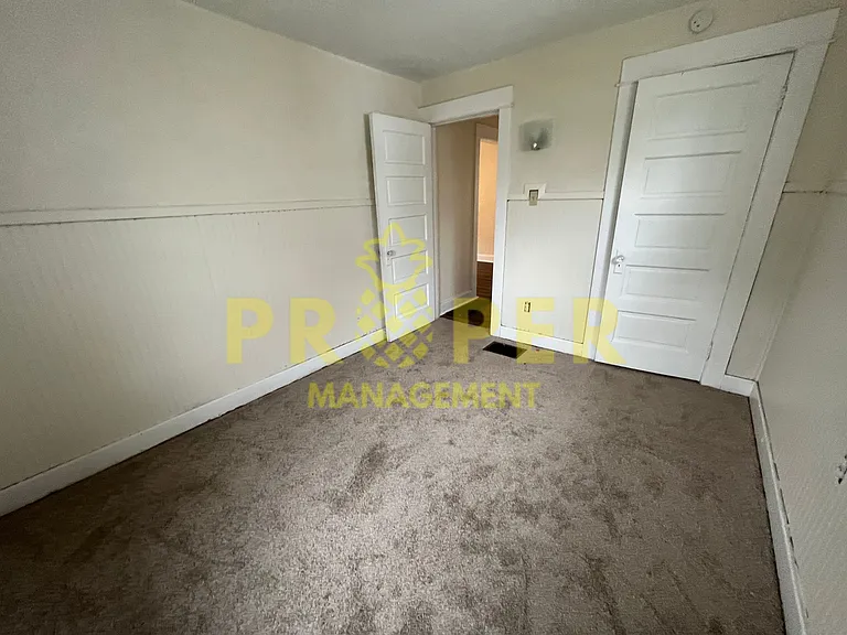 137 Westwood Ave — Photo 5