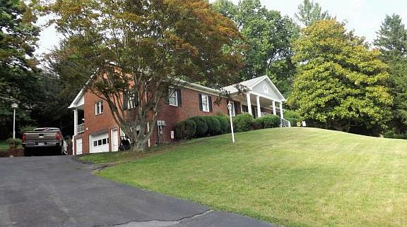 2nd image of 529 Meadow Dr