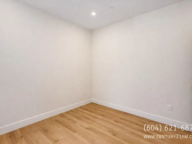 34165 Hartman Ave #UPPER — Photo 10