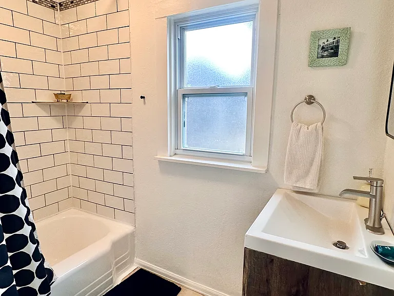 3474 W Lehigh Ave — Photo 41