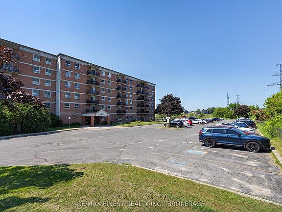 3rd image of 745 Davis Dr #101