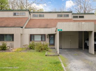145 Ridge Dr, Tannersville, PA 18372