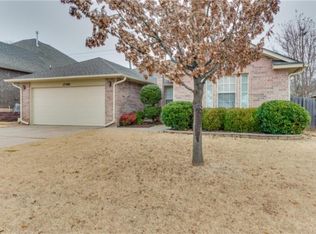 17500 Valley Crst, Edmond, OK 73012