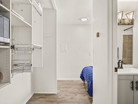 4th image of 514 E Mifflin St #12662552