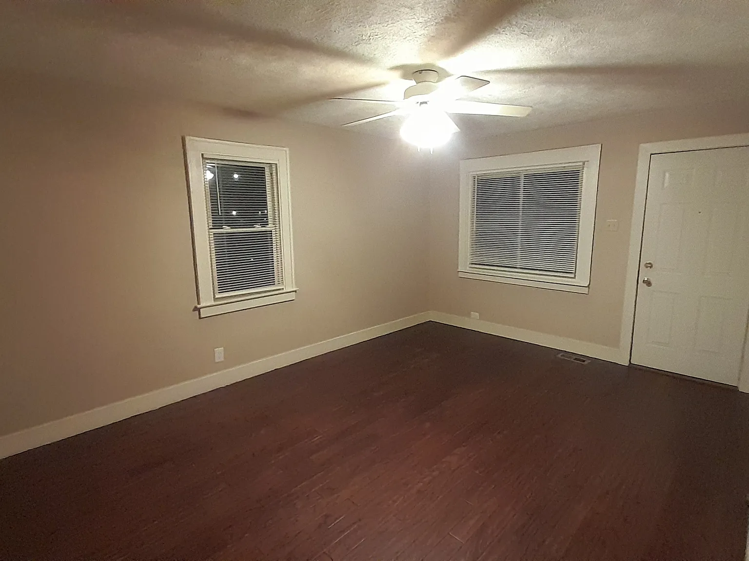 2 bed, 768 sqft, $1,350 — Photo 4