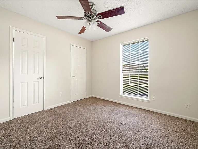 2603 Hollymist Dr — Photo 31