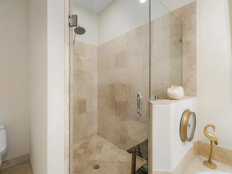 809 Estancia Way — Photo 24