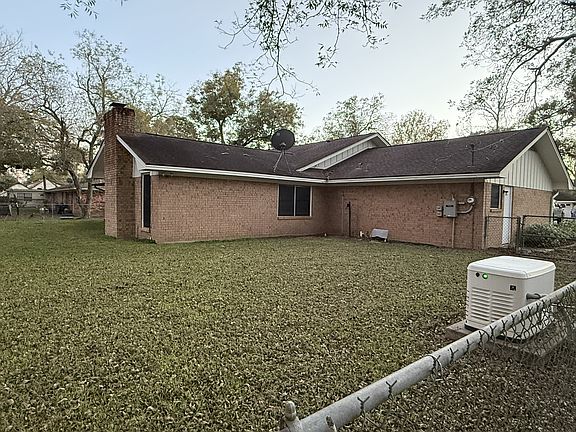 Huge back yard with Generac backup generator