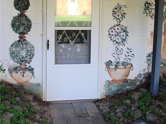 5th image of 1517 N Walnut St