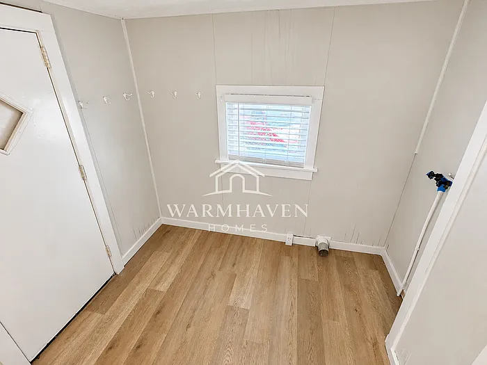 212 Gale St — Photo 11