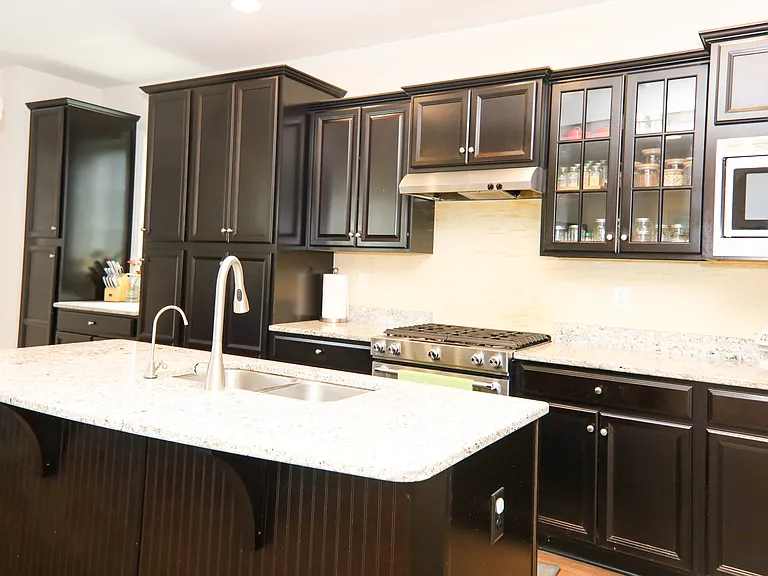 606 Line Rd — Photo 25