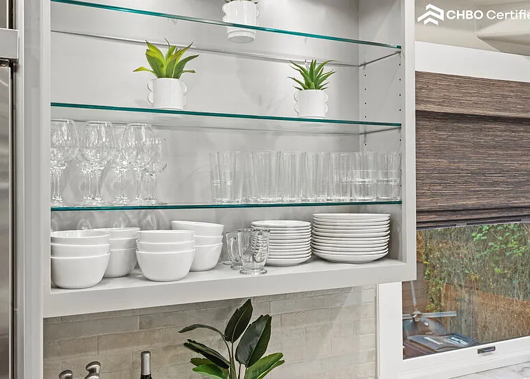 Kitchen dishes