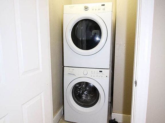 4th image of 658 Kirby Pl