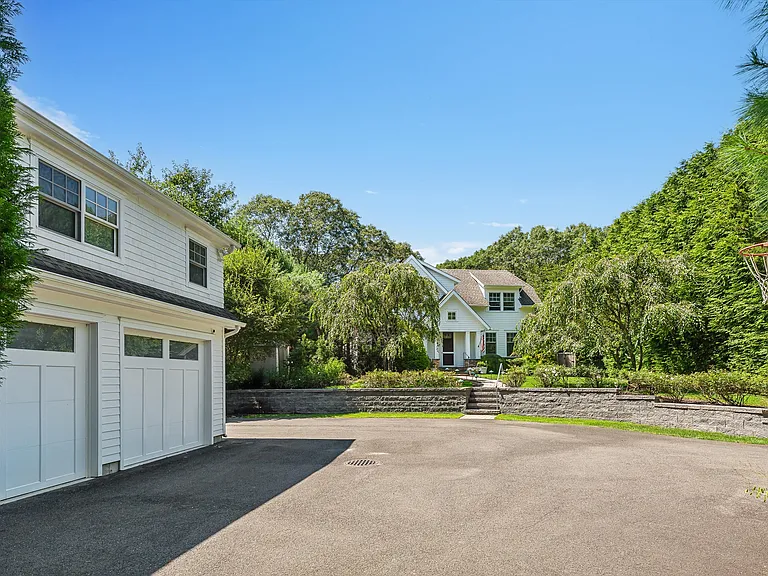 89 Three Mile Harbor Rd — Photo 20