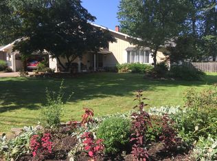 4596 Porter Rd, North Olmsted, OH 44070