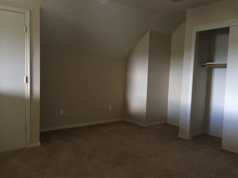 3003C Whisper Oaks Ln #C — Photo 8